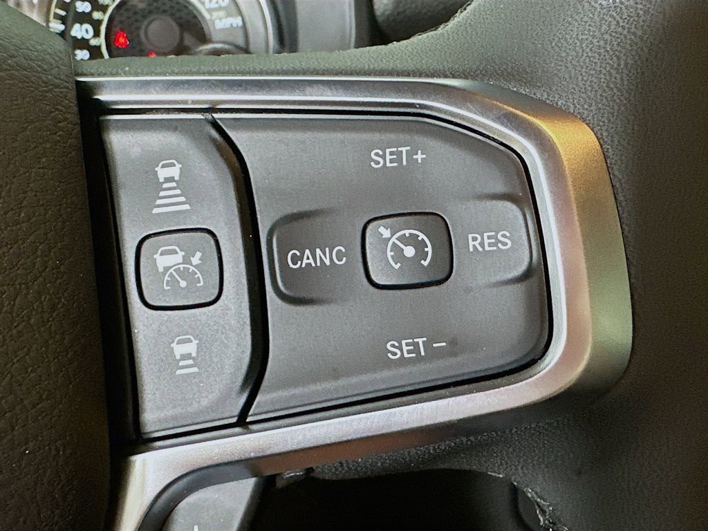 Used 2025 RAM 1500 Big Horn AWD/4WD image 23