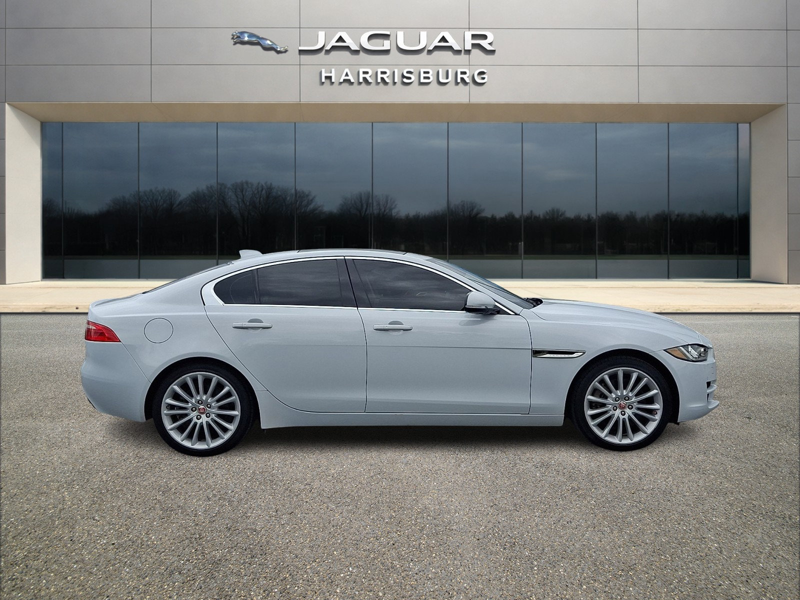 Used 2018 Jaguar XE Portfolio AWD/4WD image 5
