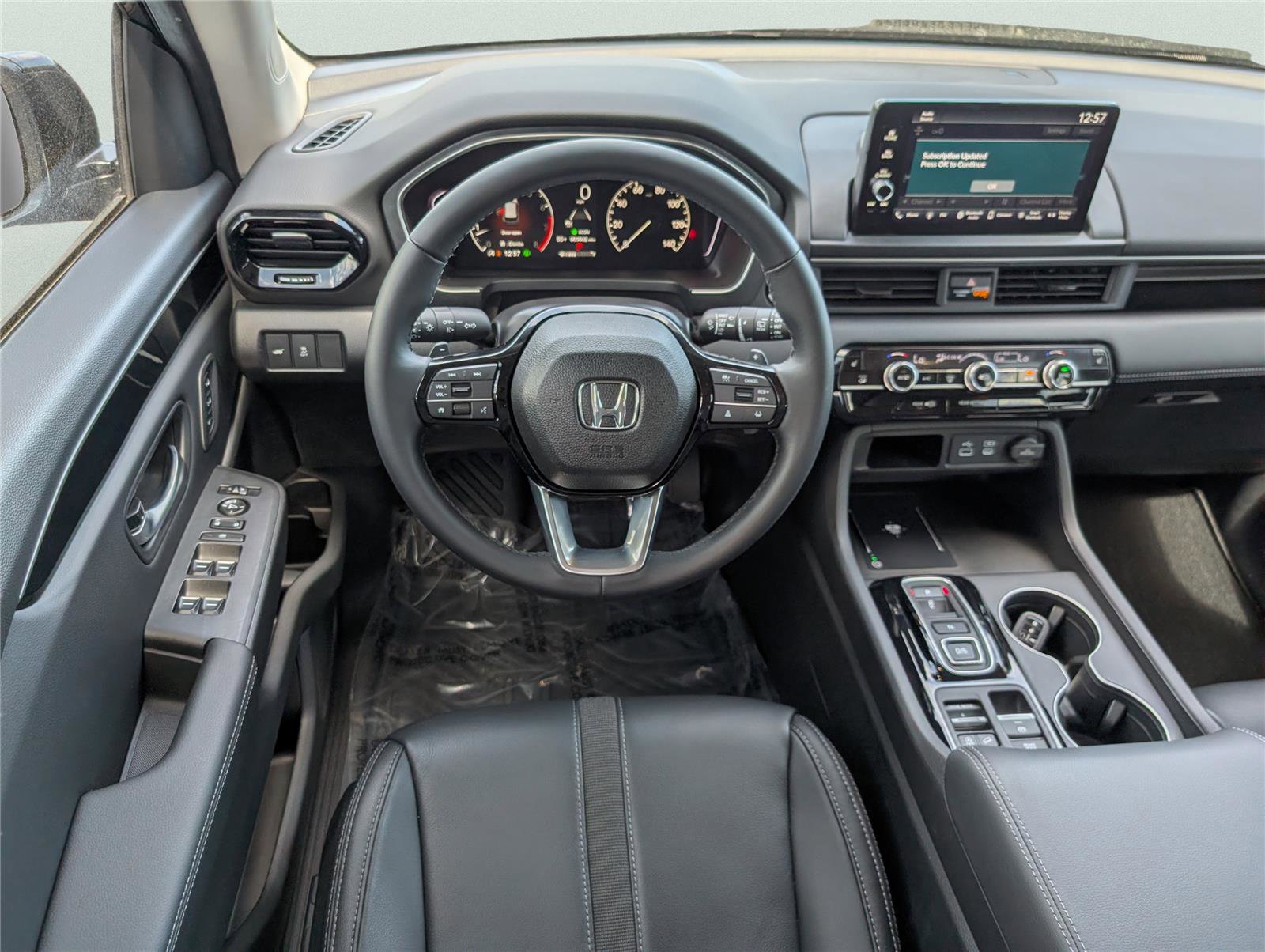 Used 2025 Honda Pilot EX-L image 29