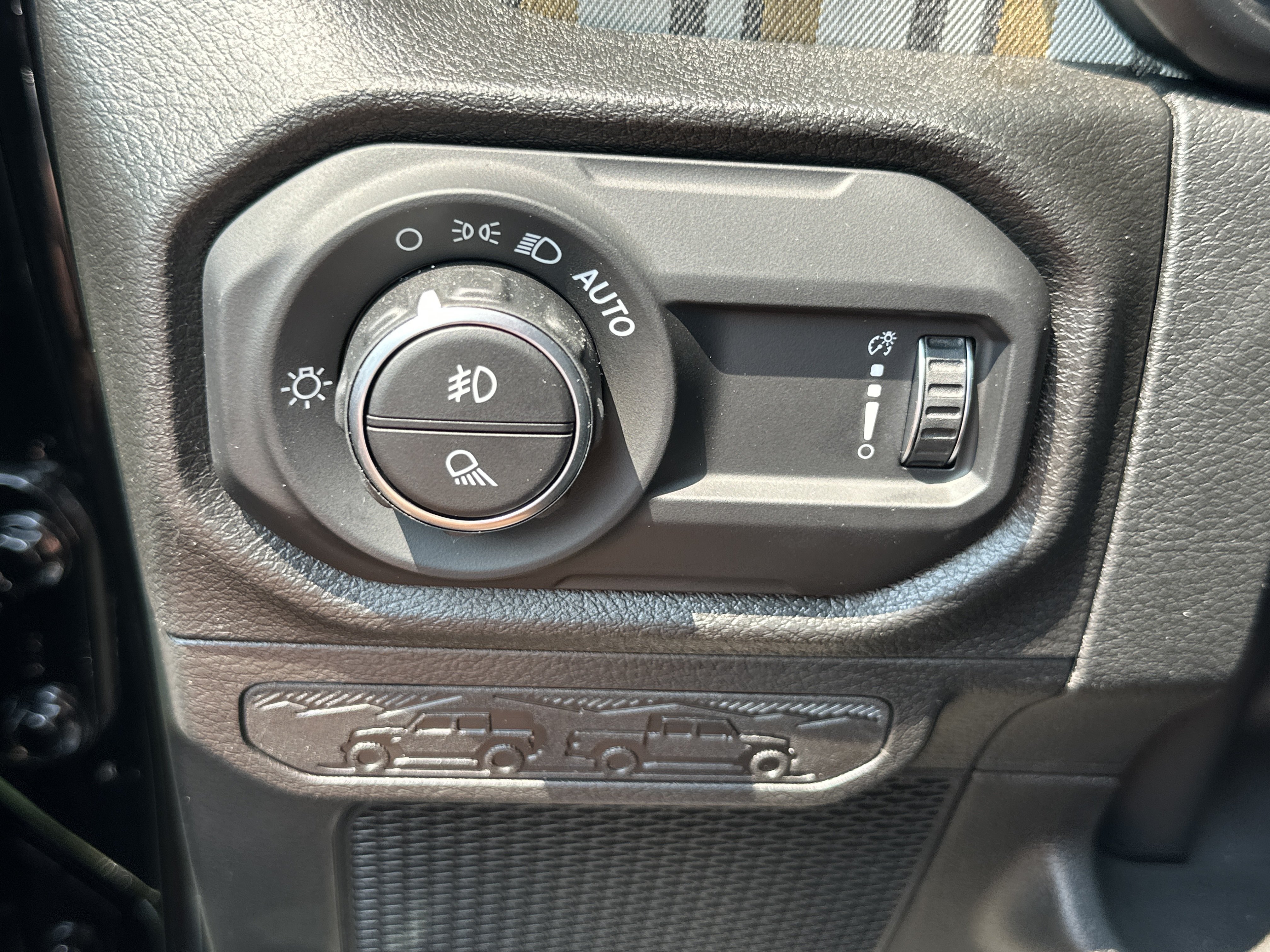 New 2026 Jeep Gladiator Sport AWD/4WD image 12