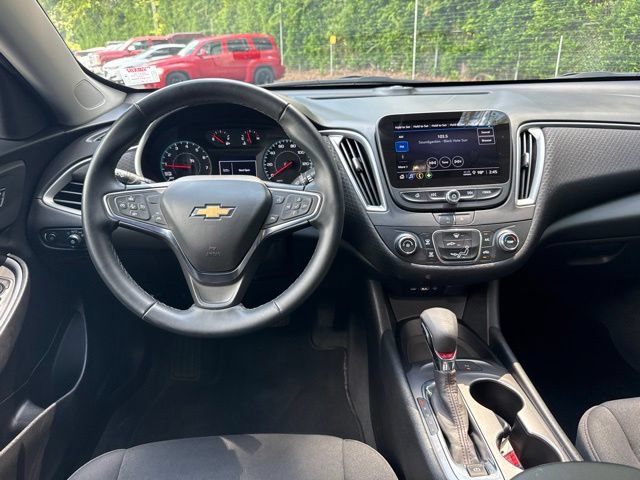 Used 2025 Chevrolet Malibu RS FWD image 20