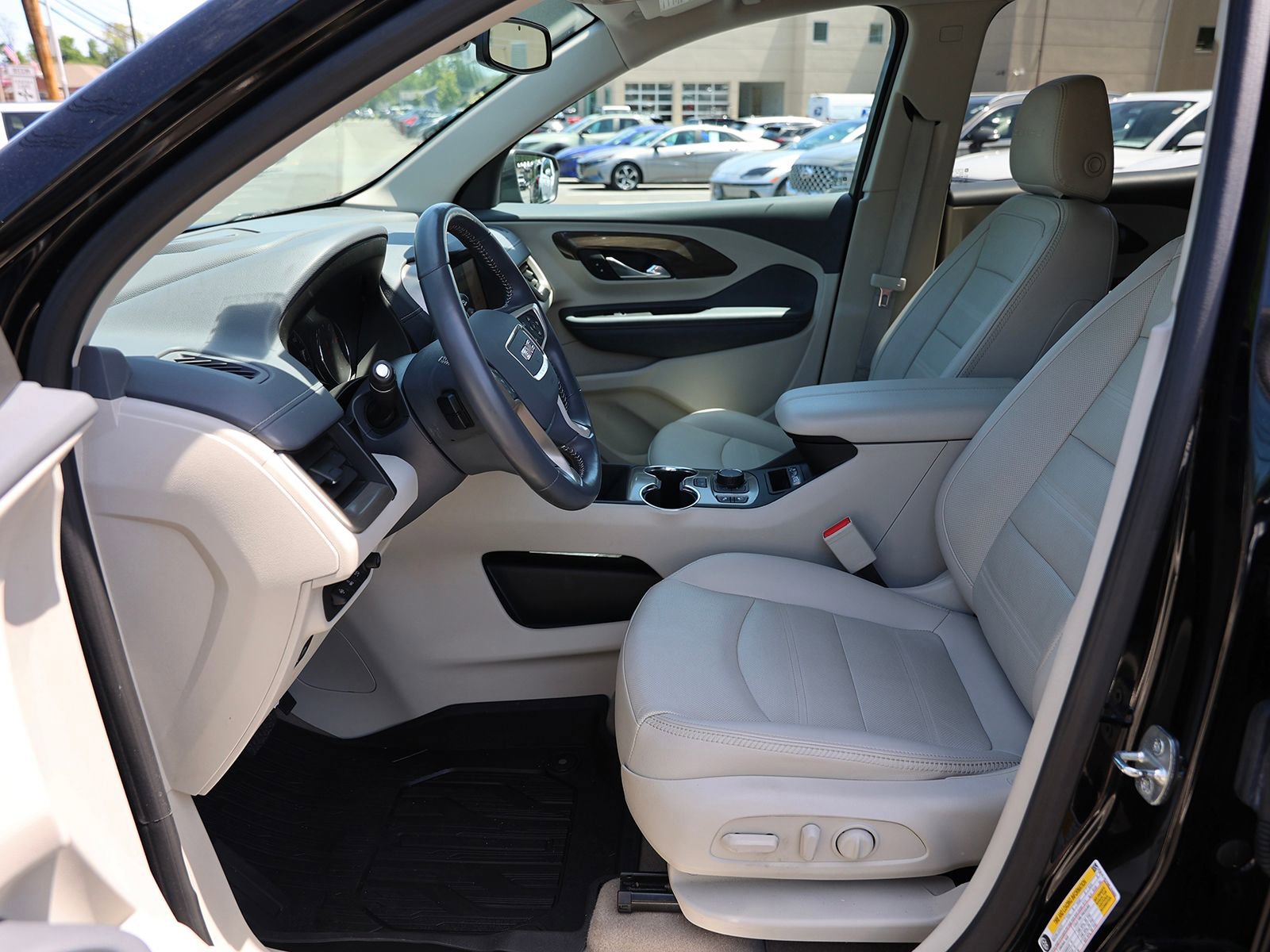 Used 2022 GMC Terrain Denali w/ Black Diamond Edition AWD/4WD image 17
