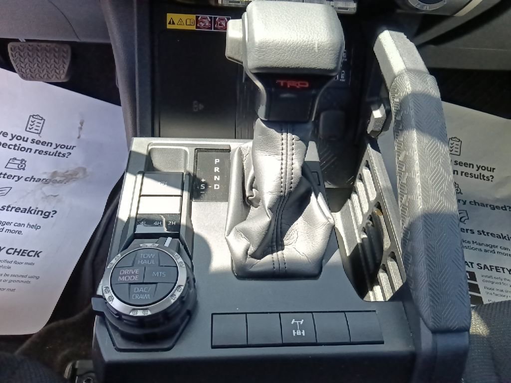 Used 2025 Toyota 4Runner TRD Off-Road AWD/4WD image 24