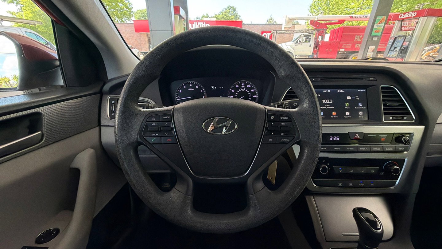 Used 2017 Hyundai Sonata SE FWD image 21