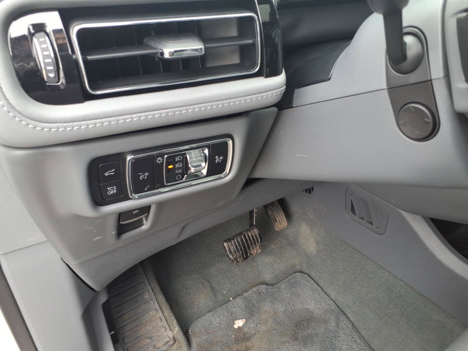 Used 2023 Lincoln Nautilus Reserve w/ Equipment Group 201A AWD/4WD image 13