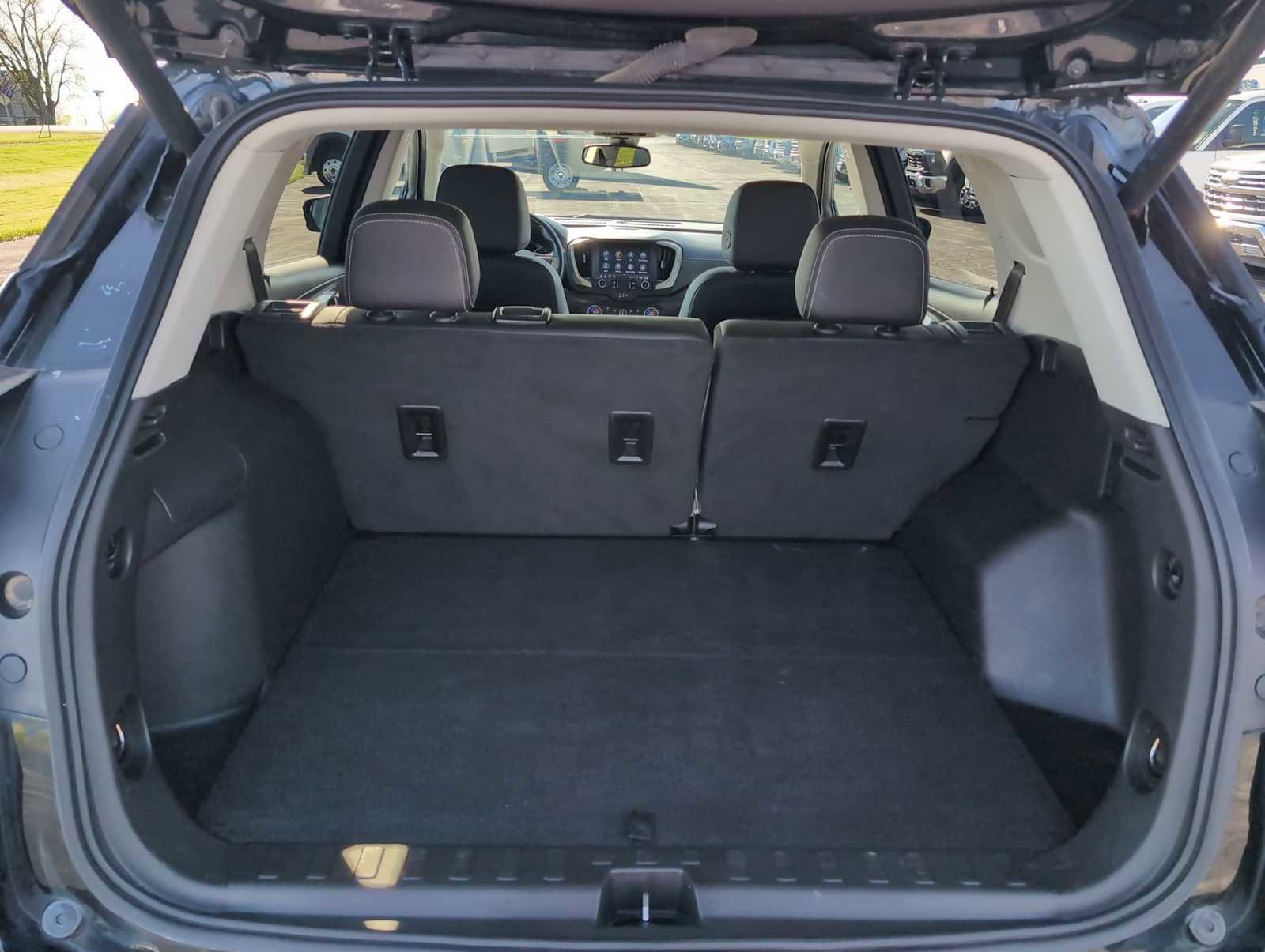 Used 2023 GMC Terrain Denali AWD/4WD image 29