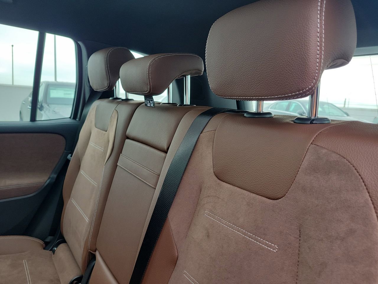 New 2026 Mercedes-Benz GLB 35 AMG 4MATIC image 11