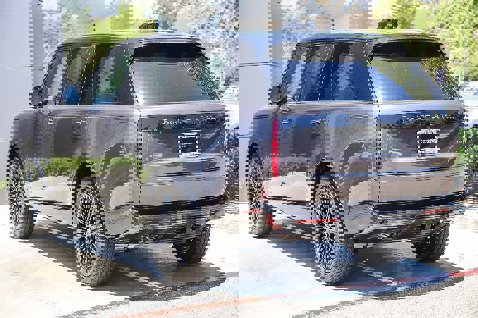 New 2025 Land Rover Range Rover Autobiography image 6