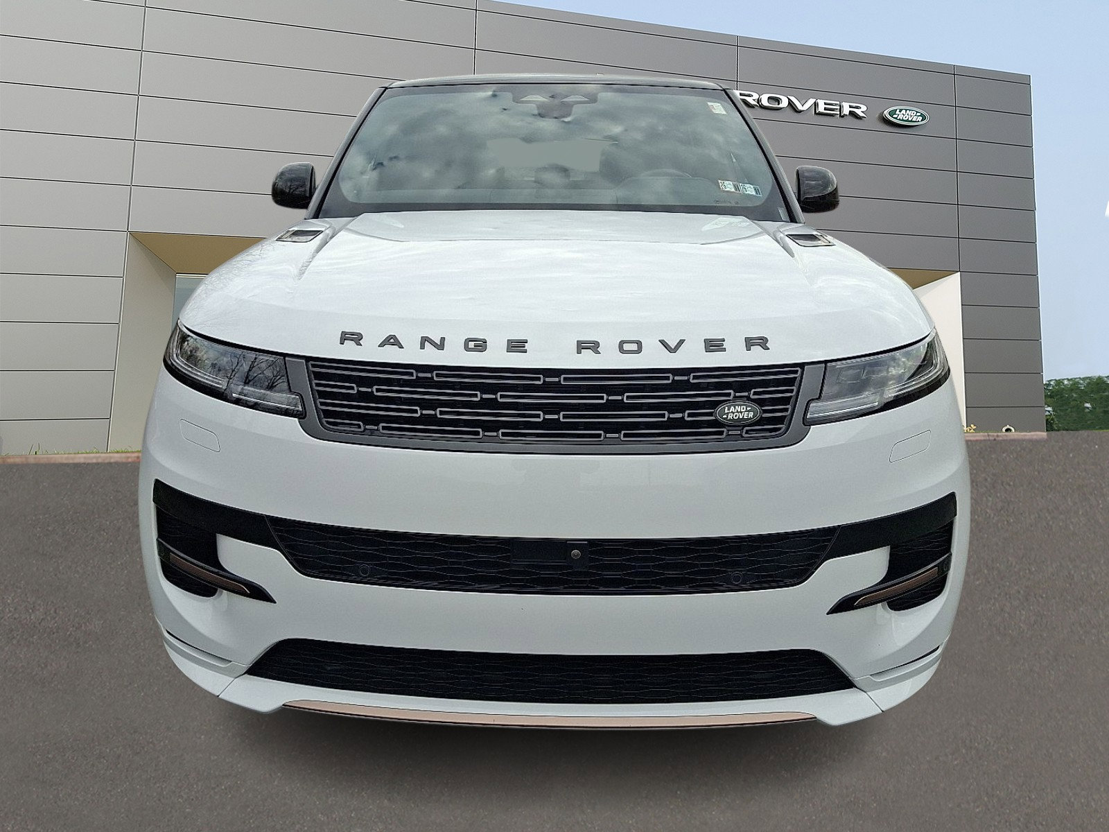 Used 2025 Land Rover Range Rover Sport Dynamic SE AWD/4WD image 8
