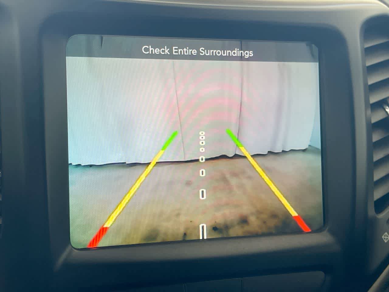 Used 2016 Jeep Cherokee Latitude FWD image 17