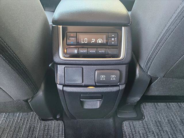 Used 2021 Subaru Ascent Premium w/ Convenience Package AWD/4WD image 17