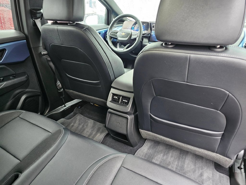 Used 2024 Chevrolet Equinox EV LT AWD/4WD image 16