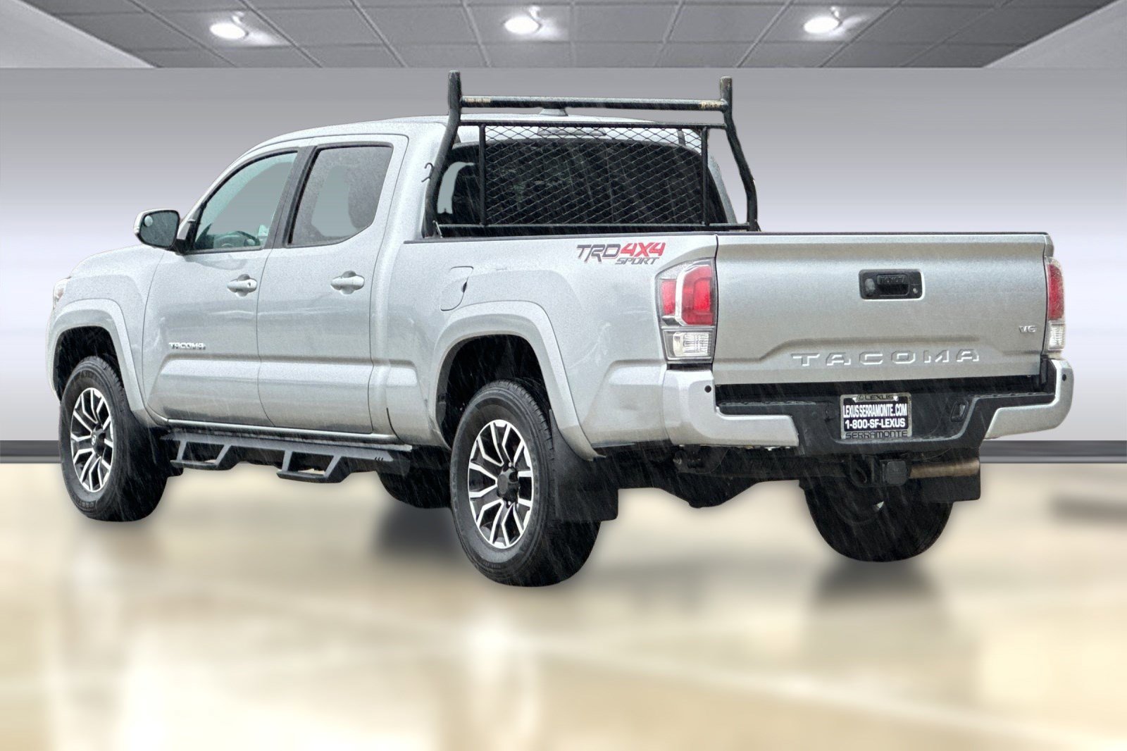 Used 2023 Toyota Tacoma TRD Sport image 3