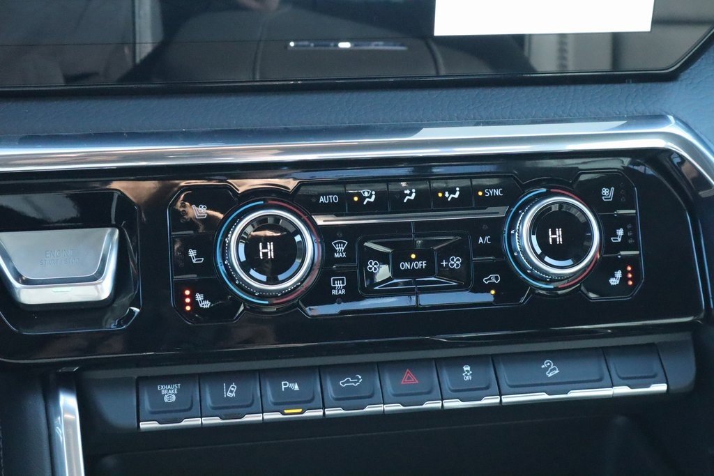 New 2026 GMC Sierra 2500 Denali w/ Denali Reserve Package image 8