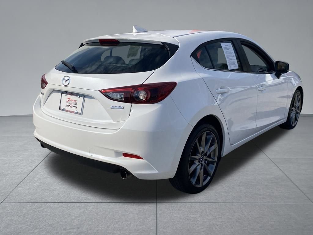 Used 2018 MAZDA MAZDA3 Grand Touring w/ Premium Equipment Package image 17