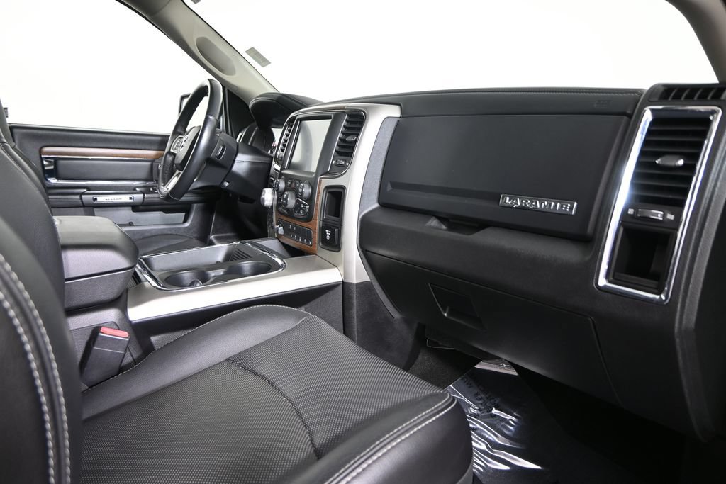 Used 2016 RAM 1500 Laramie w/ Convenience Group AWD/4WD image 16