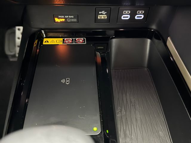 Used 2025 Toyota Camry XSE FWD image 19