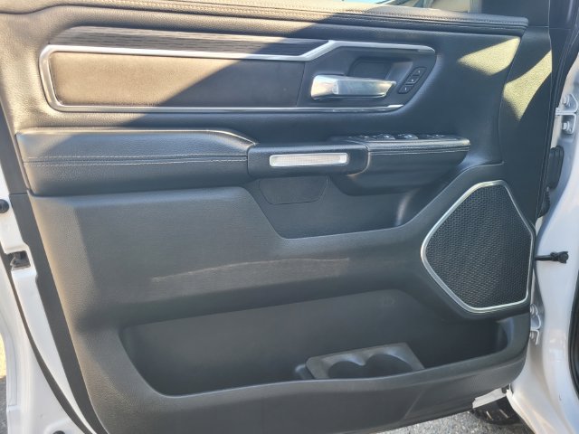 Used 2023 RAM 1500 Laramie AWD/4WD image 16
