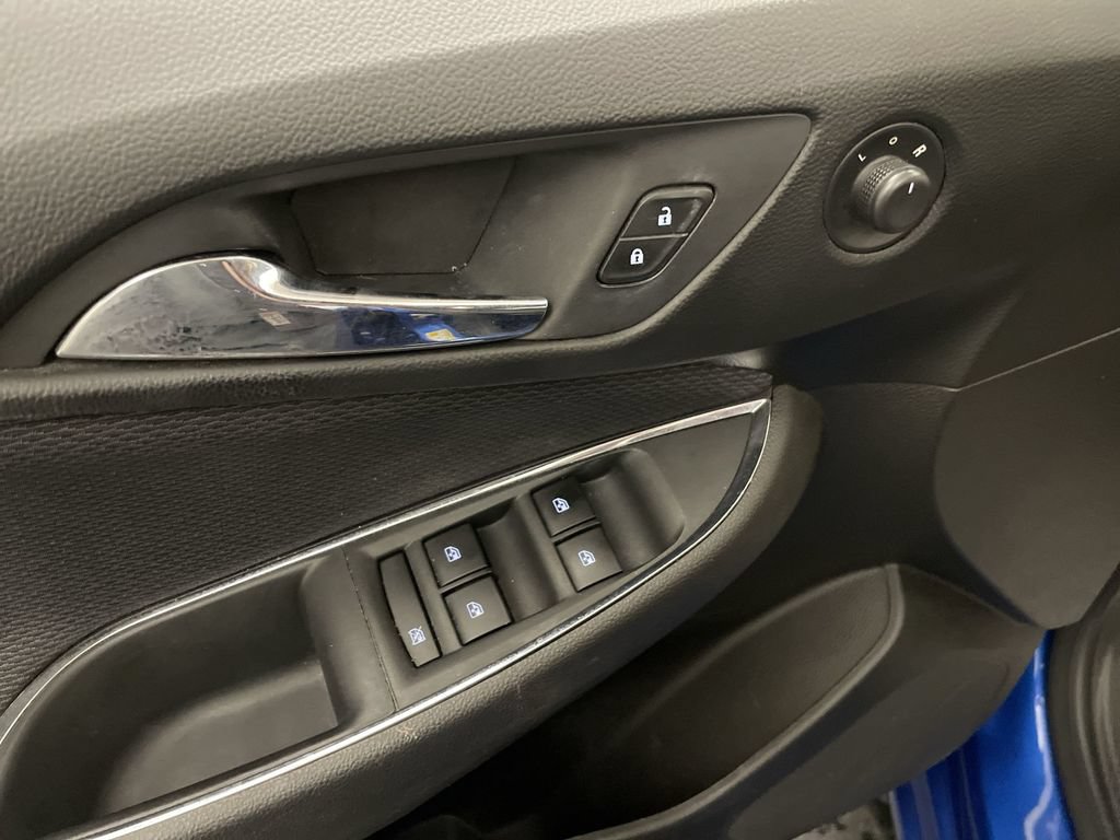 Used 2018 Chevrolet Cruze LT w/ Convenience Package FWD image 16