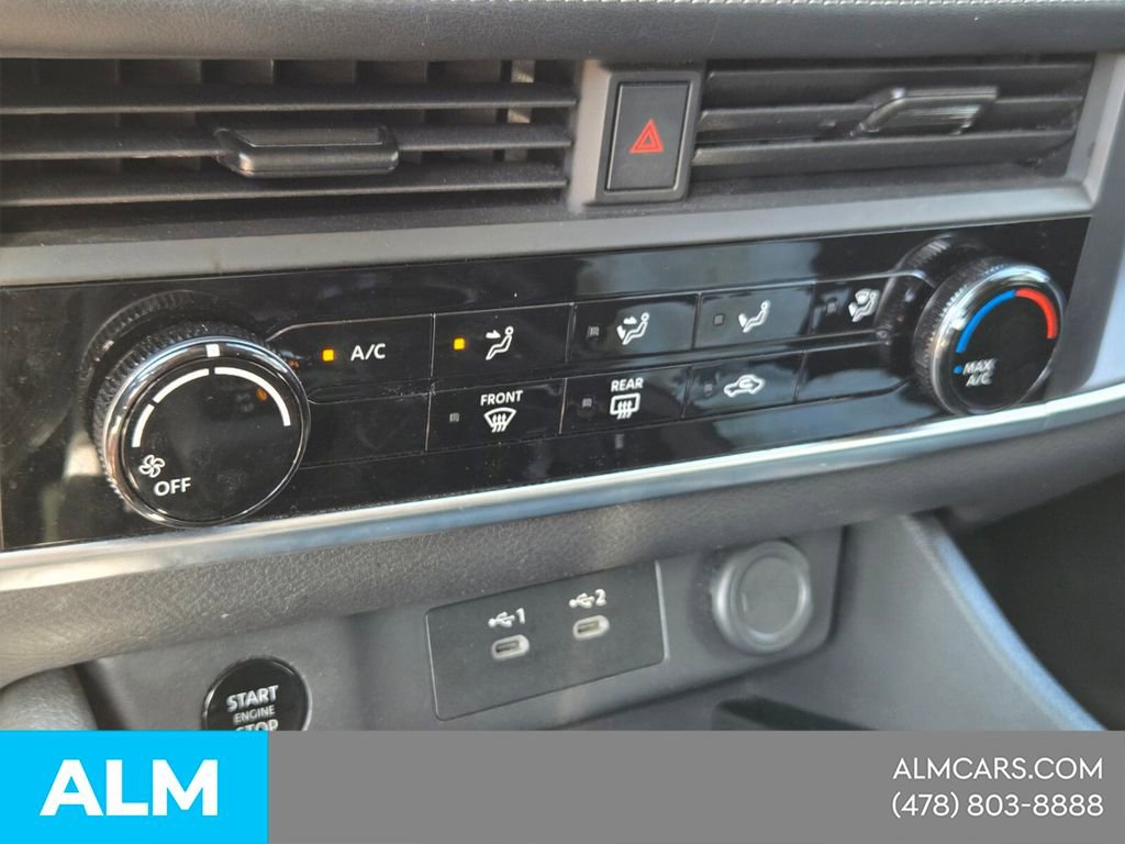 Used 2024 Nissan Rogue S image 19
