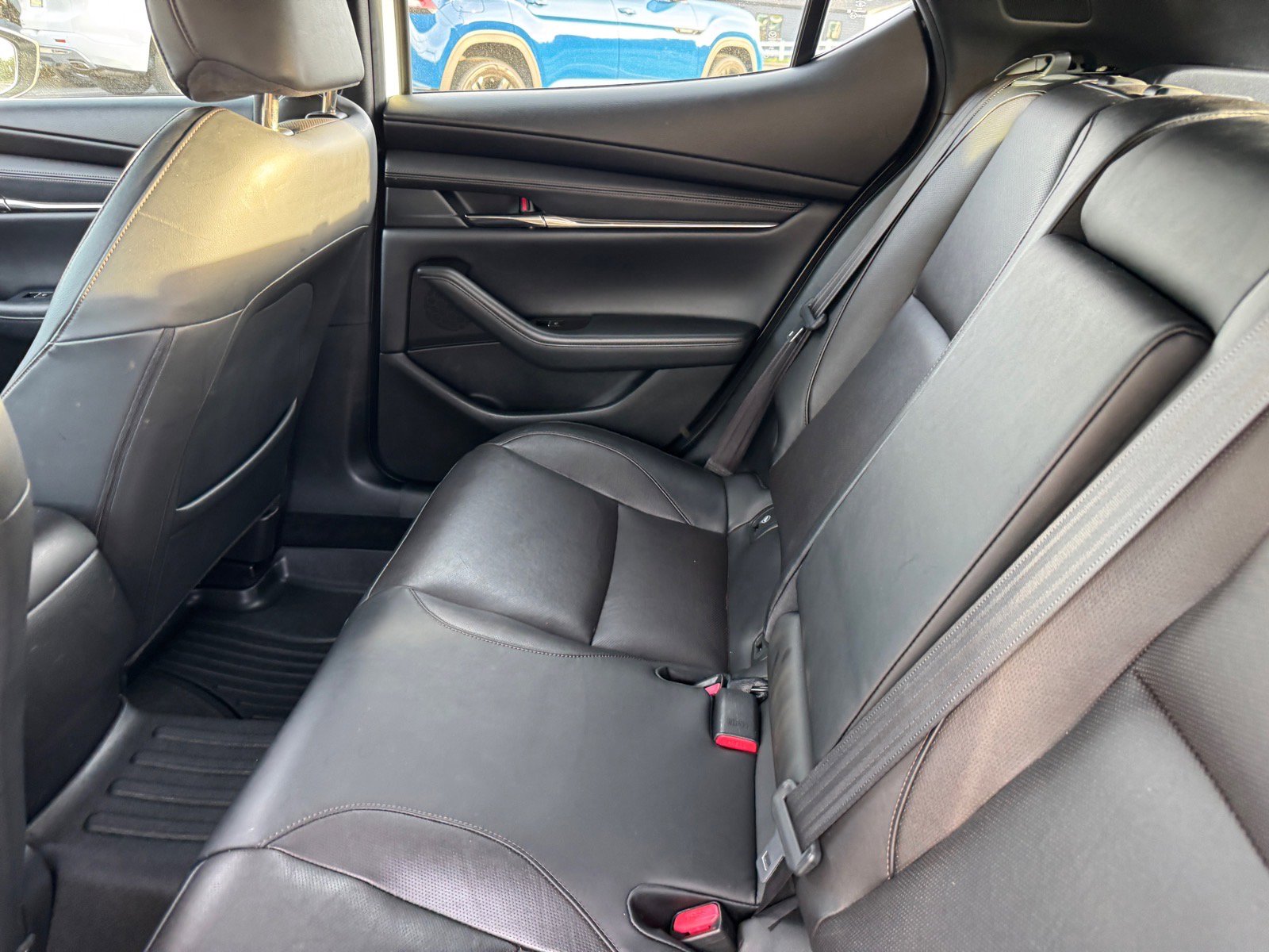 Used 2019 MAZDA MAZDA3 AWD Hatchback w/ Premium Pkg image 8