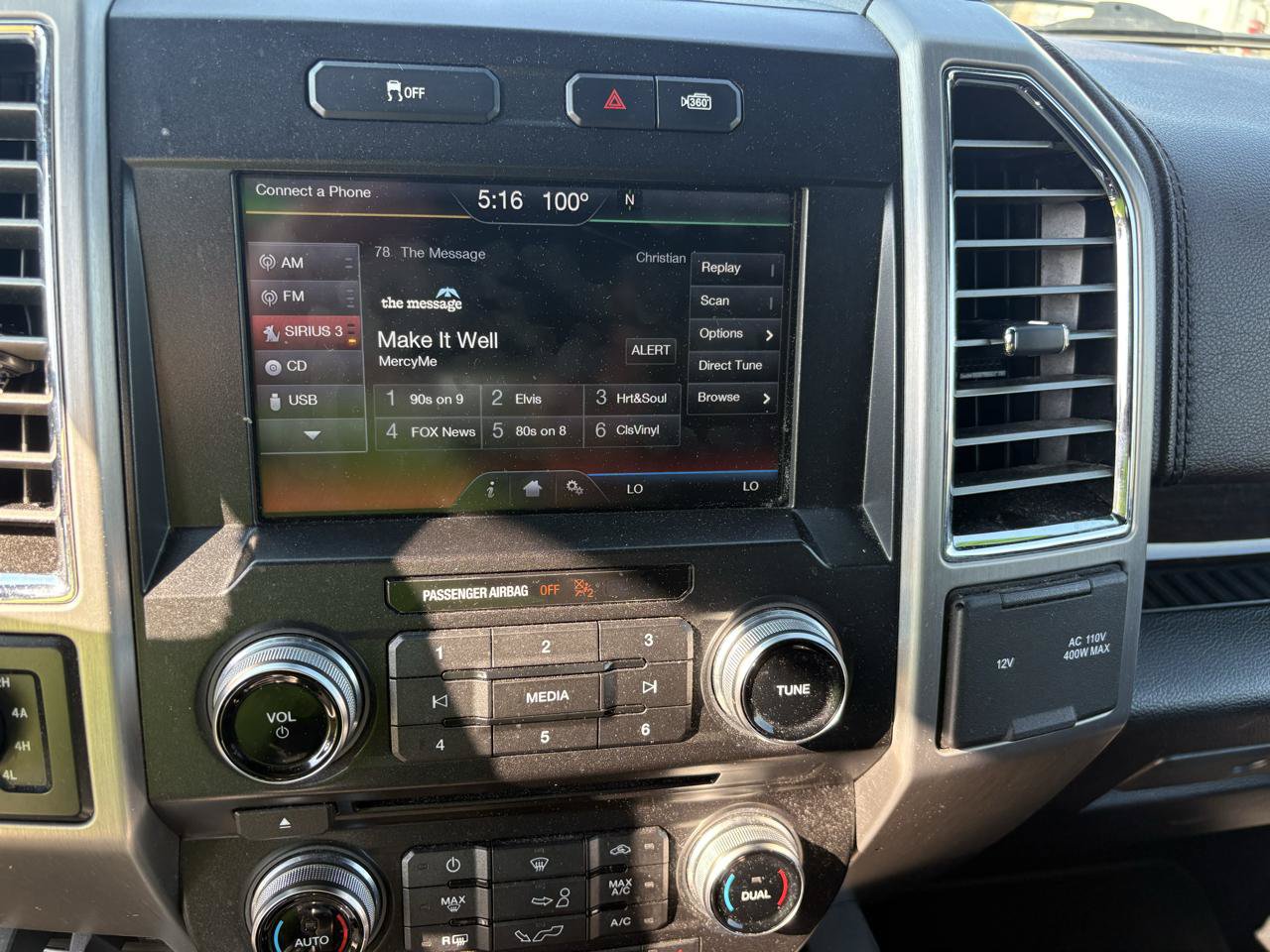 Used 2015 Ford F150 Platinum w/ Equipment Group 701A Luxury AWD/4WD image 26