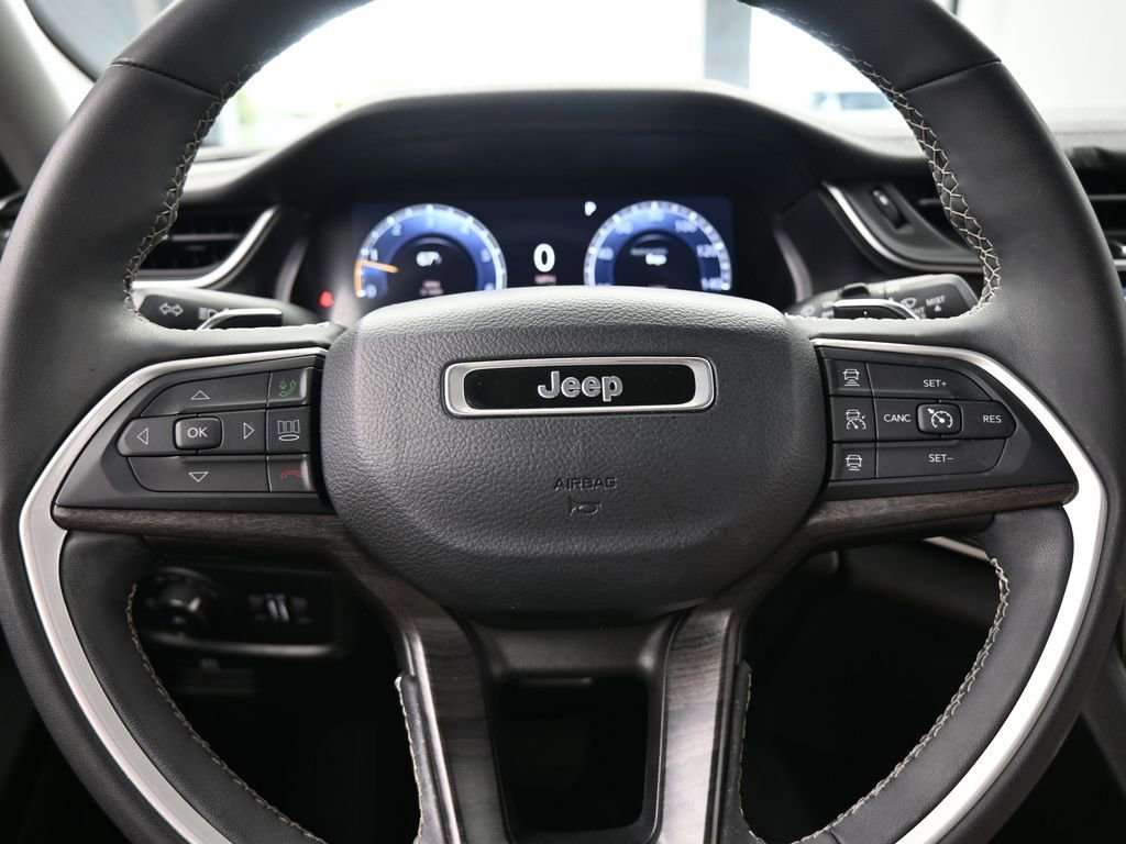 Used 2023 Jeep Grand Cherokee L Limited image 26