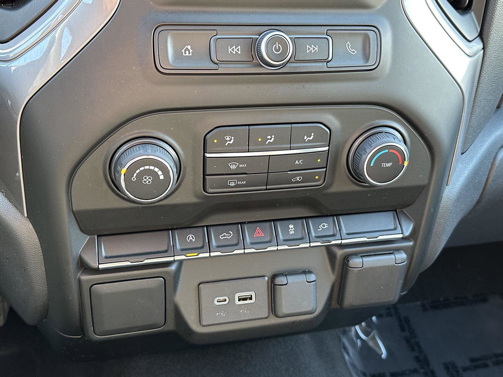 Used 2021 Chevrolet Silverado 1500 Custom image 26