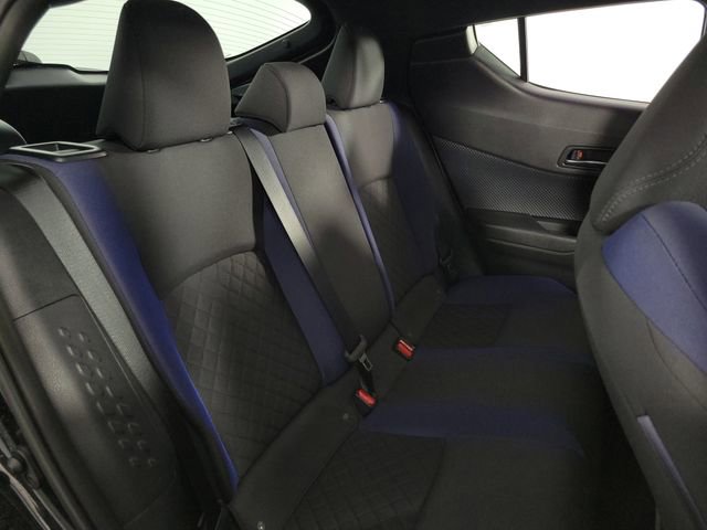 Used 2021 Toyota C-HR XLE FWD image 15