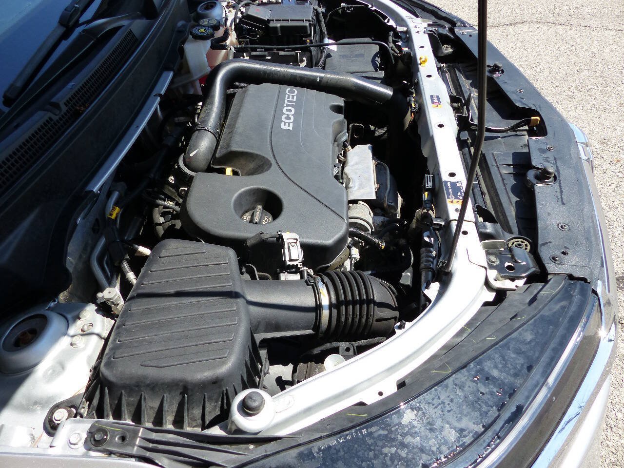 Used 2022 Chevrolet Equinox LS FWD image 36
