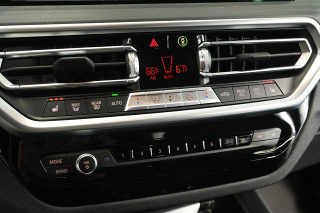 Used 2022 BMW X4 xDrive30i w/ M Sport Package 2 image 42