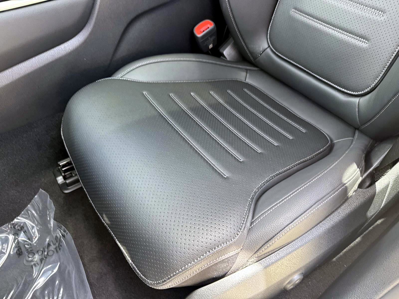 Certified 2025 Mercedes-Benz GLC 350e 4MATIC image 18