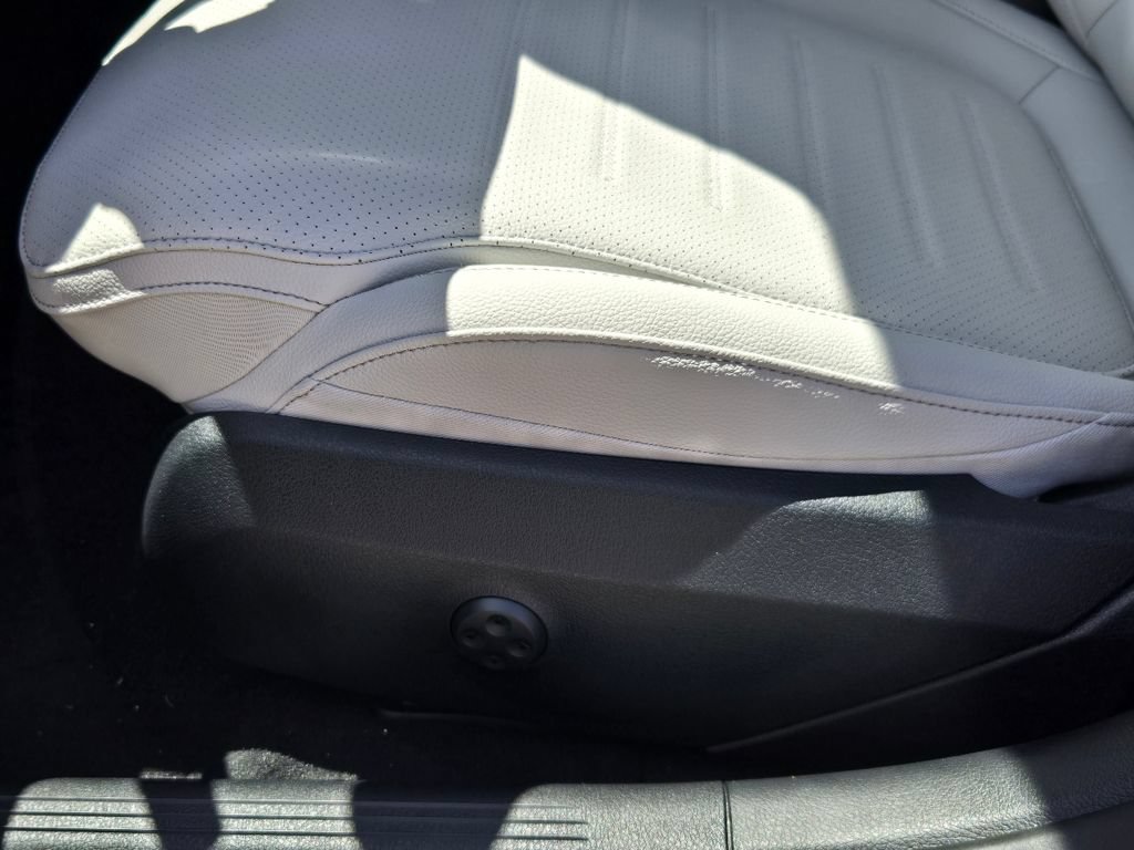 New 2026 Mercedes-Benz C 300 4MATIC Sedan image 12