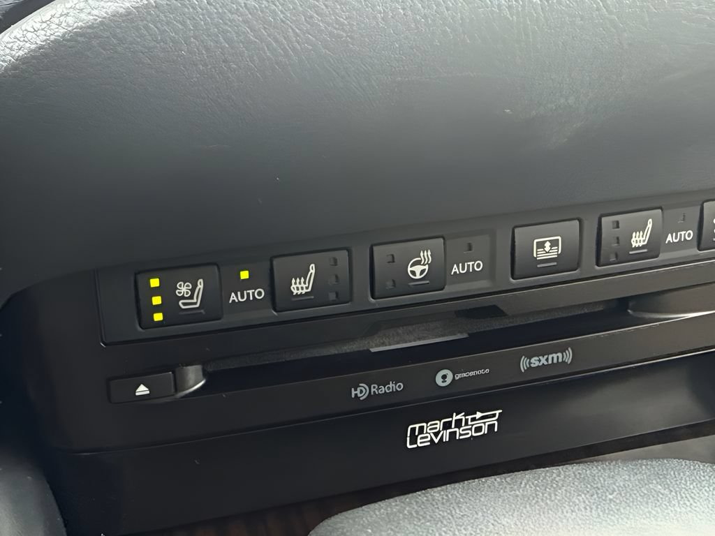 Used 2019 Lexus ES 300h w/ Accessory Package 2 FWD image 12