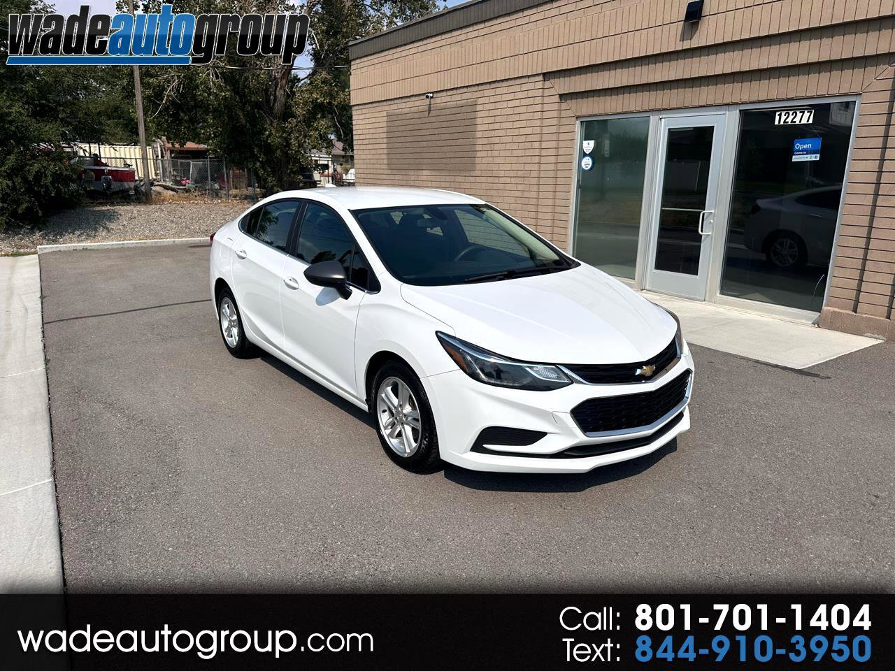 Used 2017 Chevrolet Cruze LT w/ Convenience Package image 1