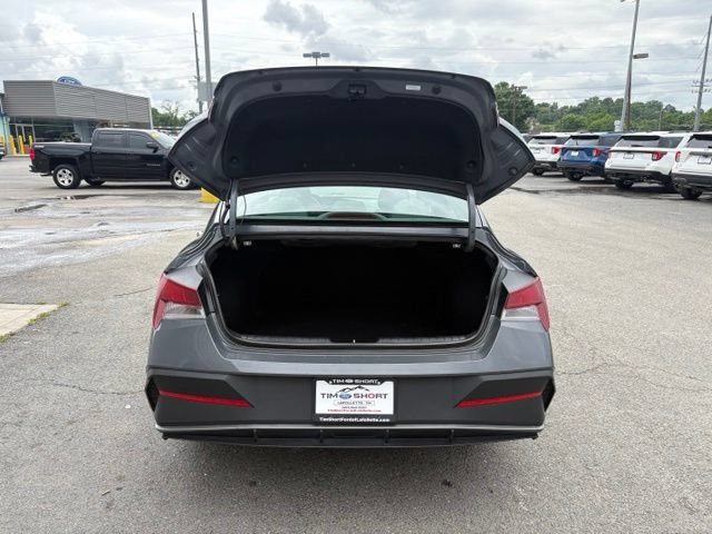 Used 2024 Hyundai Elantra SE FWD image 28