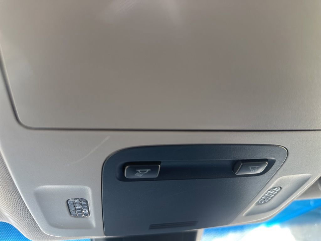 Used 2018 Toyota Camry SE FWD image 19