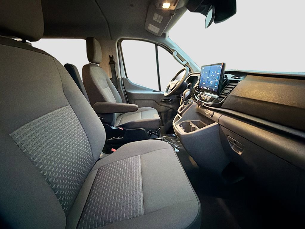 Used 2023 Ford Transit 350 XLT image 21