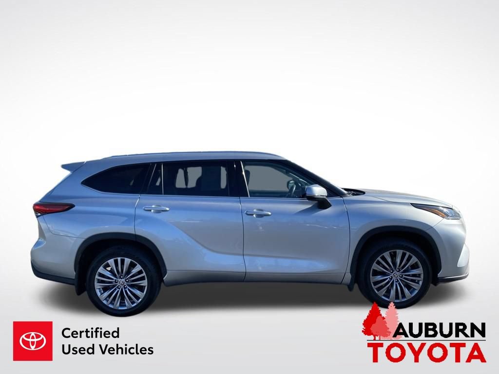 Certified 2020 Toyota Highlander Platinum AWD/4WD image 9