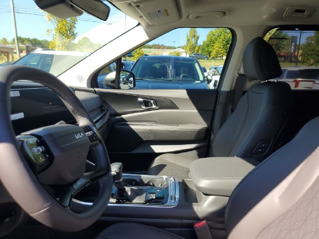 New 2027 Kia Carnival SX FWD image 21