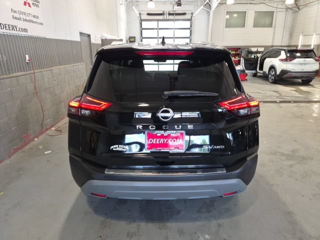 Certified 2023 Nissan Rogue SV w/ SV Premium B Package AWD/4WD image 4