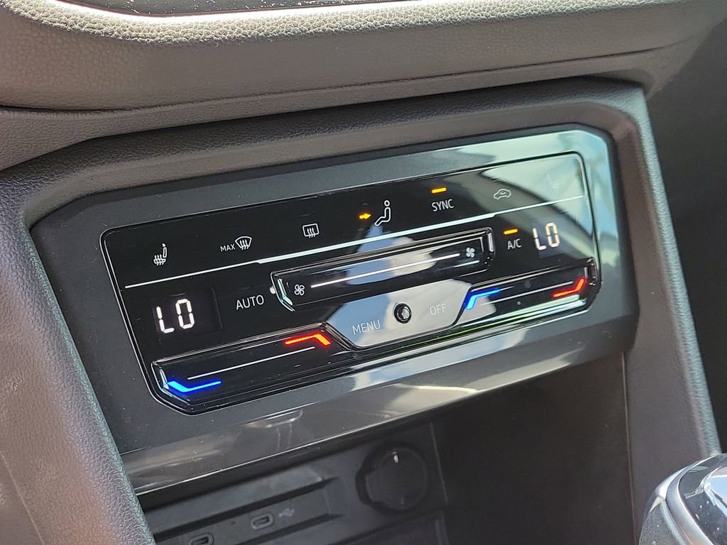 Used 2022 Volkswagen Tiguan SEL R-Line AWD/4WD image 27