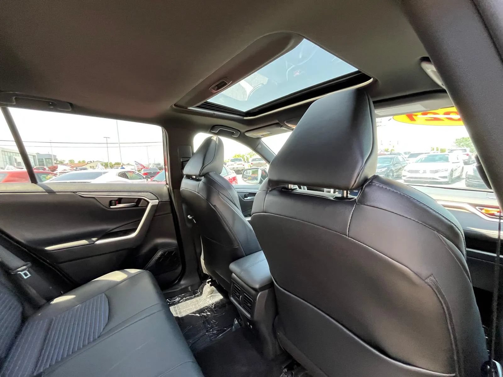Used 2021 Toyota RAV4 XSE AWD/4WD image 35