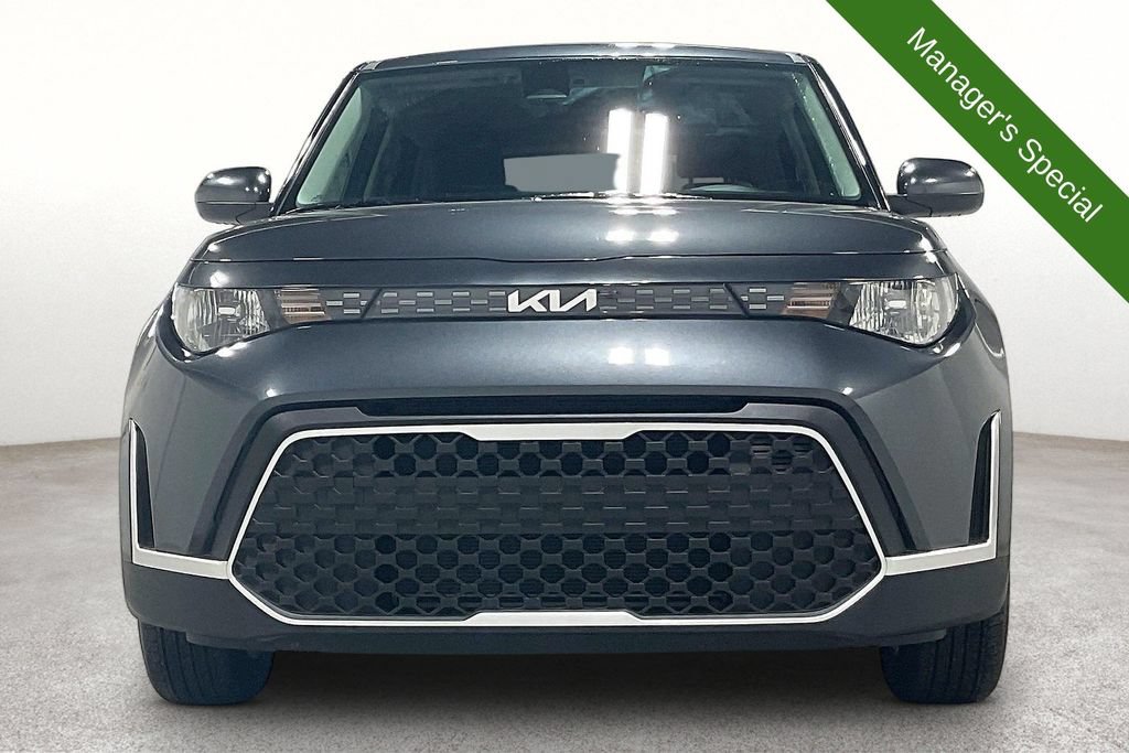Used 2025 Kia Soul LX w/ LX Technology Package FWD image 4