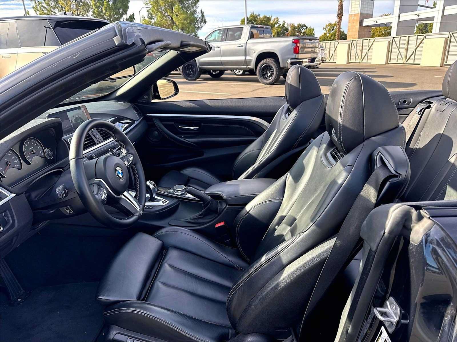 Used 2017 BMW M4 Convertible RWD image 25