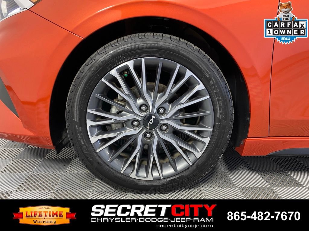 Used 2022 Kia Forte GT-Line w/ GT-Line Premium Package FWD image 9