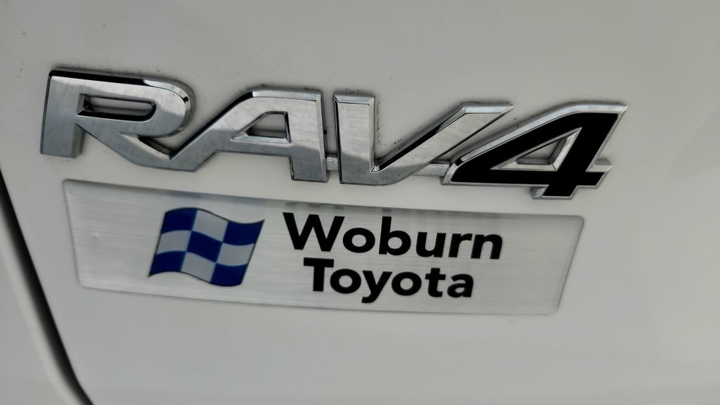 Used 2024 Toyota RAV4 LE AWD/4WD image 13