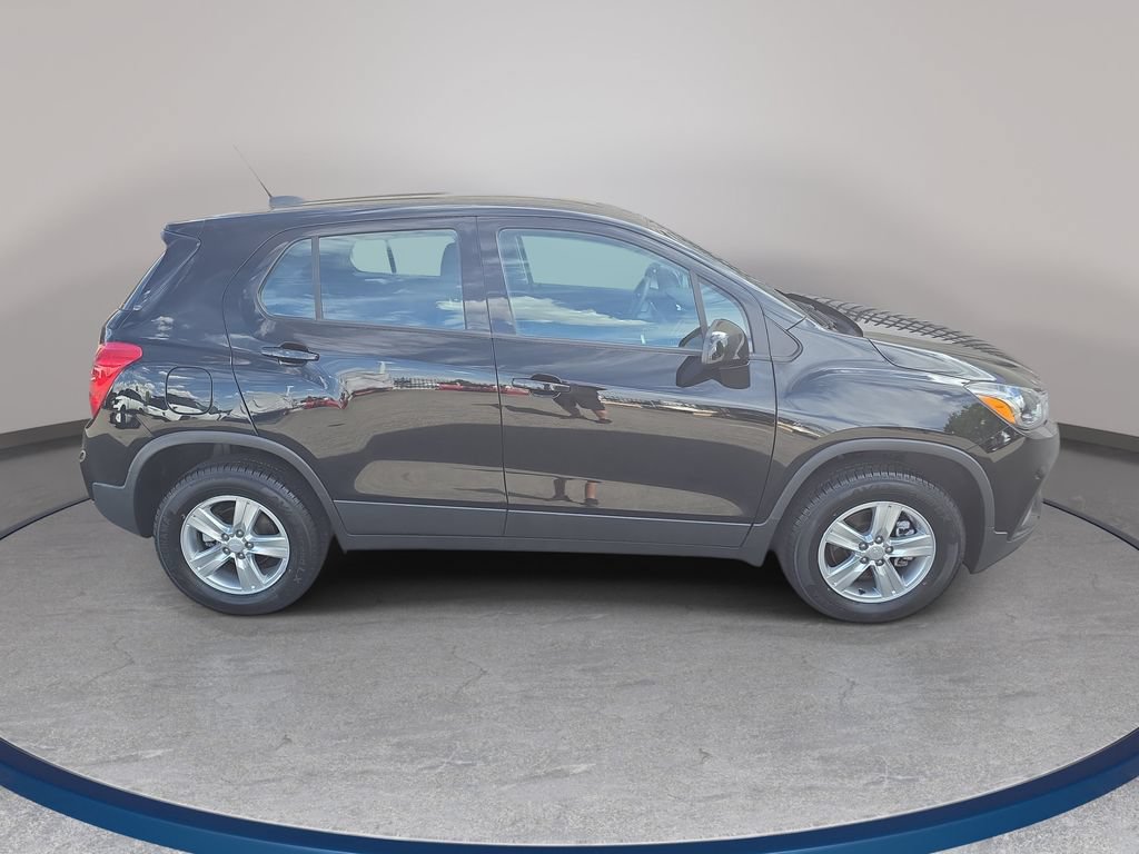Used 2019 Chevrolet Trax LS AWD/4WD image 5