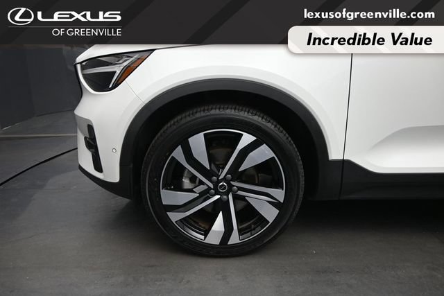 Used 2023 Volvo XC40 B5 Ultimate w/ Protection Package Premier AWD/4WD image 9