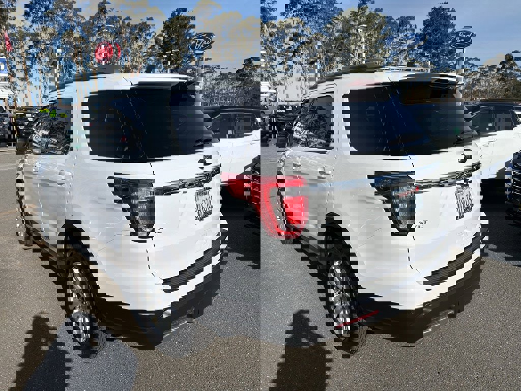 Used 2019 Ford Explorer XLT w/ Class III Trailer Tow Package image 2